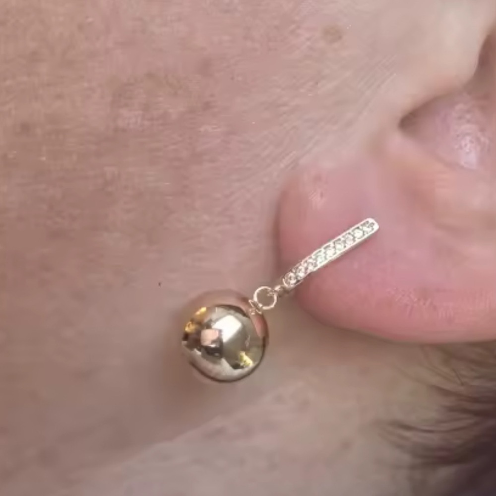 Vintage Gold Sphere Earrings - Picture 7 of 9